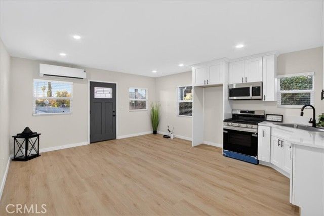 1190 W 7th, San Bernardino, CA 92411