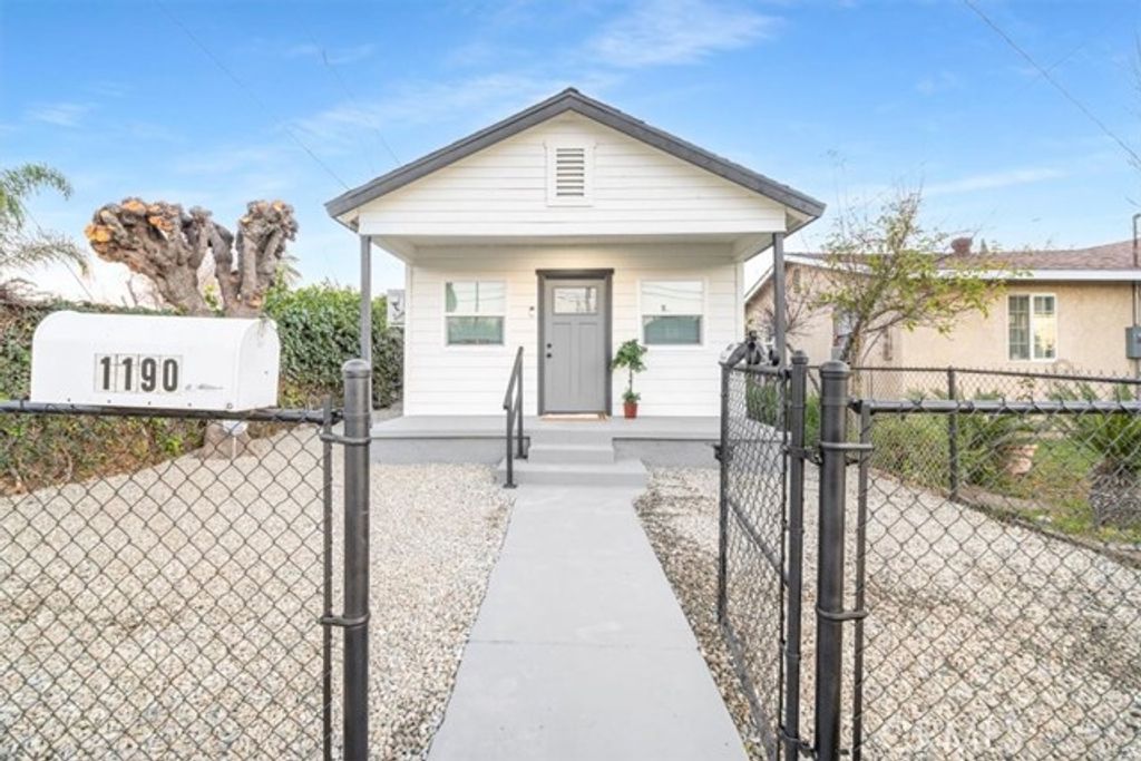 1190 W 7th, San Bernardino, CA 92411