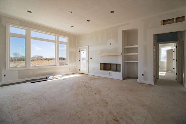 284 SW Business 13 Highway, Warrensburg, MO 64093