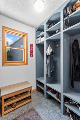 8010 Spruce Trail, Eden Prairie, MN 55347
