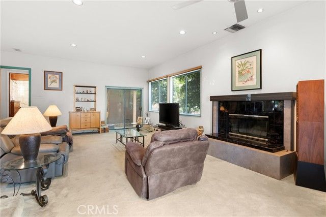 3654 4th Avenue, La Crescenta, CA 91214