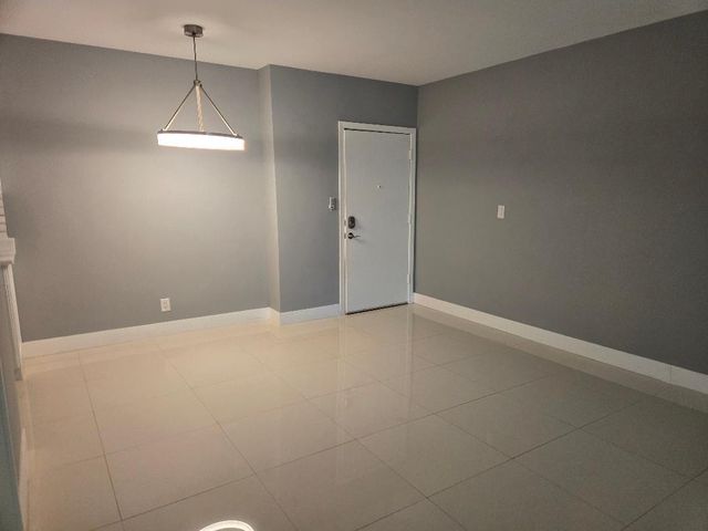 639 W Oakland Park Boulevard 114-D, Wilton Manors, FL 33311