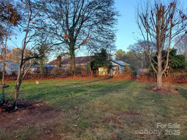 2318 Shaw Avenue, Gastonia, NC 28054