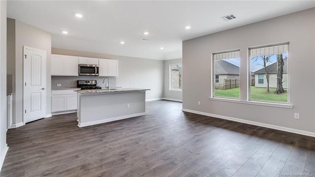 3964 W Savannah Lakes Drive, Lake Charles, LA 70607