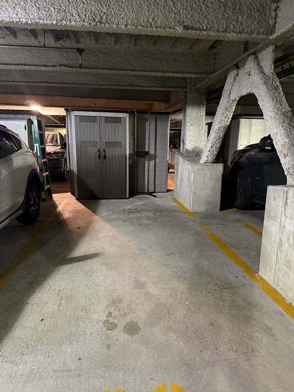 35 Fay St Unit Lg 33, Boston, MA 02118