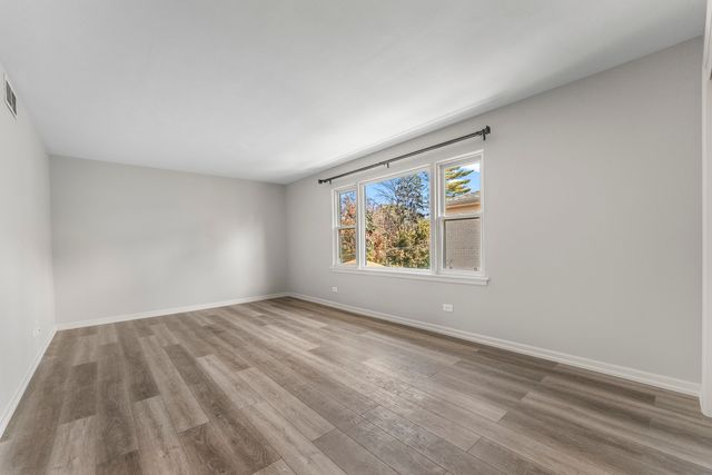 740 E North Broadway Street B, Lombard, IL 60148