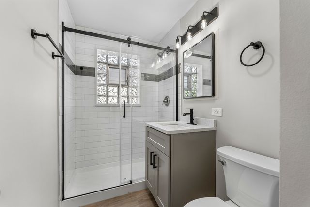 740 E North Broadway Street B, Lombard, IL 60148