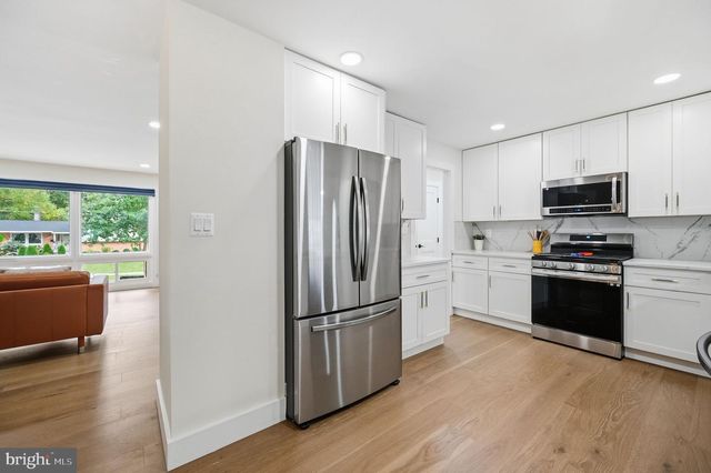 13900 CONGRESS DR, Rockville, MD 20853