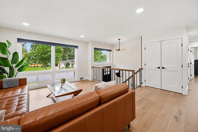 13900 CONGRESS DR, Rockville, MD 20853