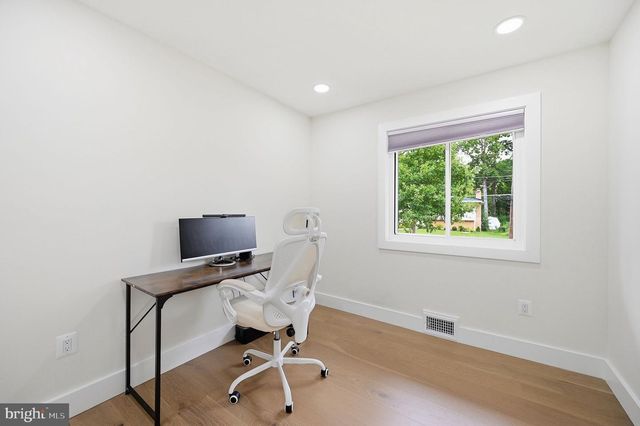 13900 CONGRESS DR, Rockville, MD 20853
