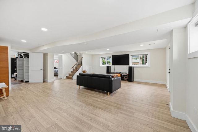 13900 CONGRESS DR, Rockville, MD 20853