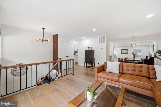 13900 CONGRESS DR, Rockville, MD 20853