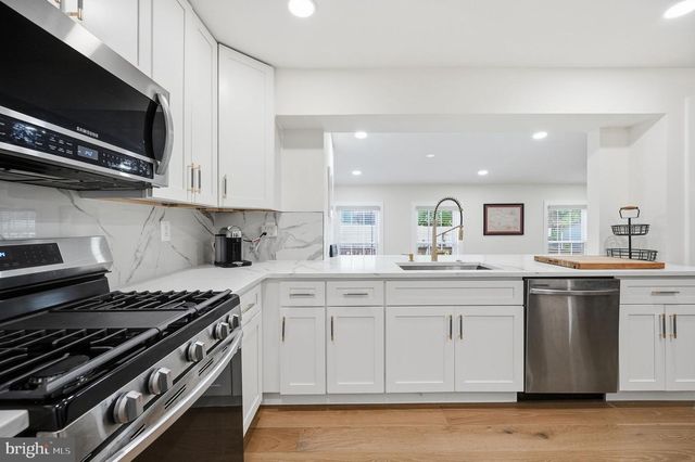 13900 CONGRESS DR, Rockville, MD 20853