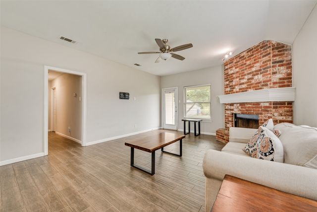 1016 Woodside Lane, Seagoville, TX 75159