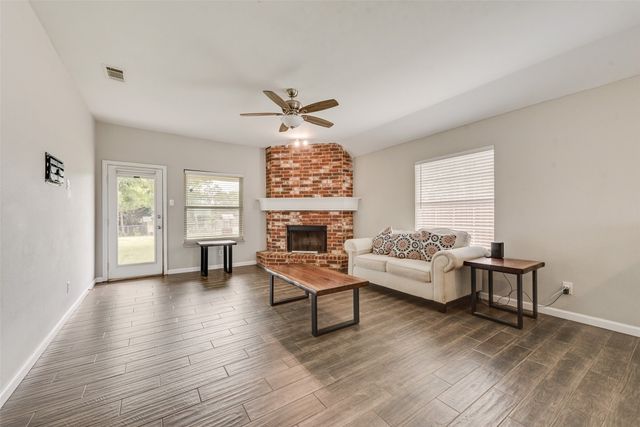 1016 Woodside Lane, Seagoville, TX 75159