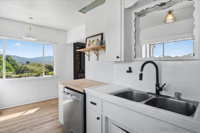 630 Cortez Ave, Vista, CA 92084