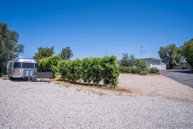 630 Cortez Ave, Vista, CA 92084