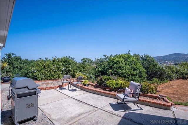 630 Cortez Ave, Vista, CA 92084