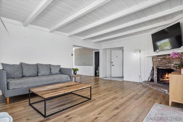 630 Cortez Ave, Vista, CA 92084