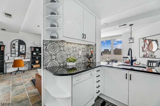 600 Harbor Blvd, 926 926, Weehawken Twp., NJ 07086