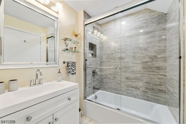 600 Harbor Blvd, 926 926, Weehawken Twp., NJ 07086