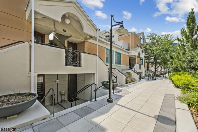 600 Harbor Blvd, 926 926, Weehawken Twp., NJ 07086