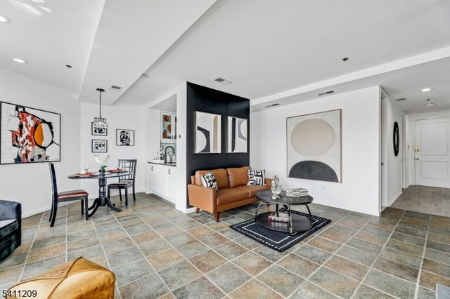 600 Harbor Blvd, 926 926, Weehawken Twp., NJ 07086