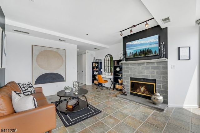 600 Harbor Blvd, 926 926, Weehawken Twp., NJ 07086