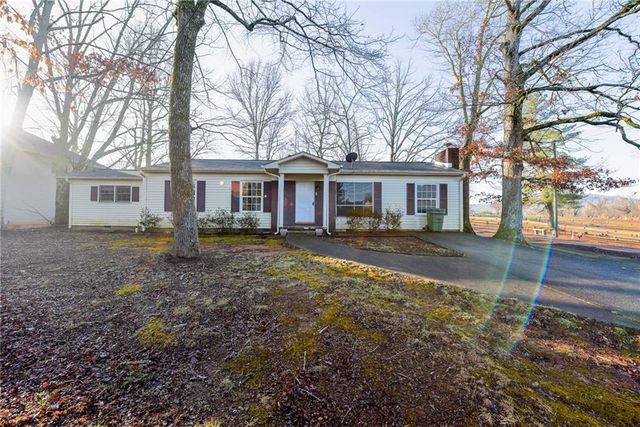 194 Boulevard St, Cleveland, GA 30528