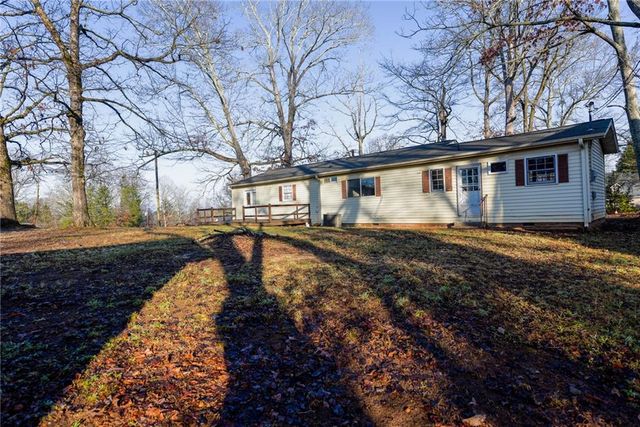 194 Boulevard St, Cleveland, GA 30528