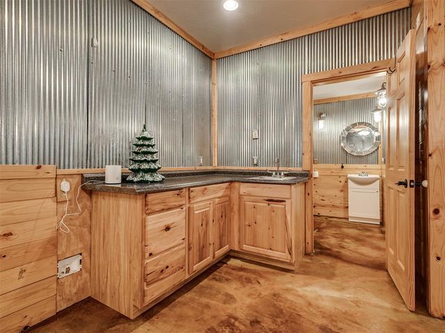 1625 N Union Avenue, Shawnee, OK 74804