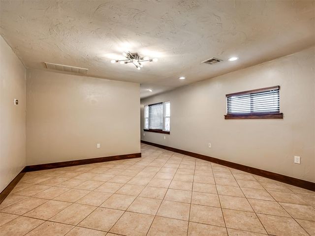 1625 N Union Avenue, Shawnee, OK 74804
