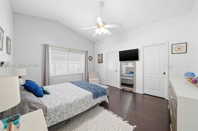 531 SW 176th Ave, Pembroke Pines, FL 33029