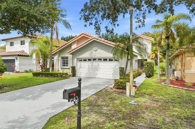 531 SW 176th Ave, Pembroke Pines, FL 33029
