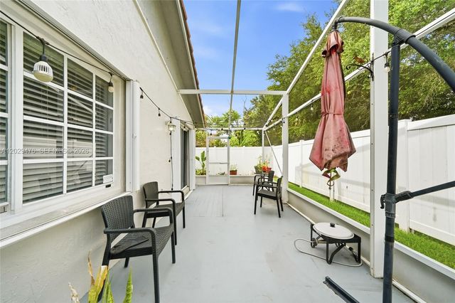 531 SW 176th Ave, Pembroke Pines, FL 33029