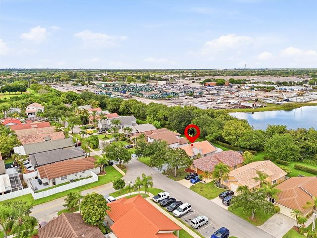 531 SW 176th Ave, Pembroke Pines, FL 33029