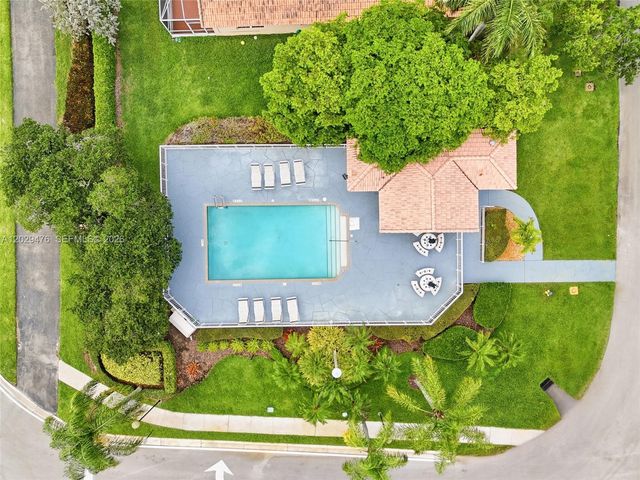 531 SW 176th Ave, Pembroke Pines, FL 33029