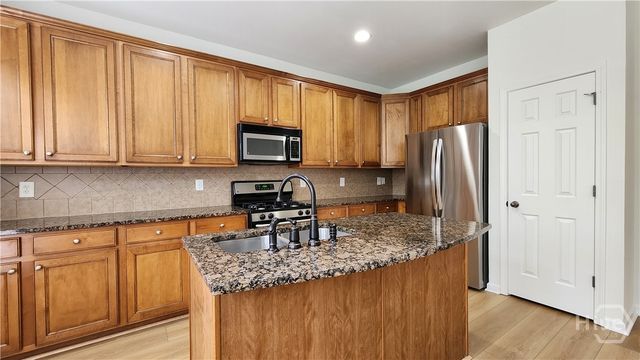 635 Grove Manor Park, Suwanee, GA 30024
