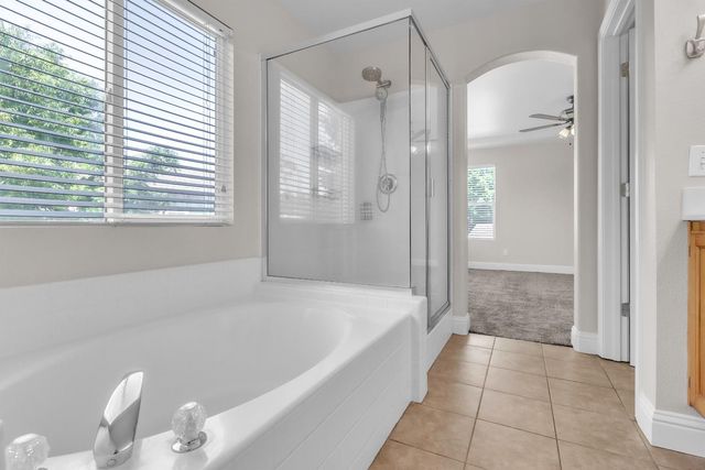 9421 Clift Ct, Elk Grove, CA 95624