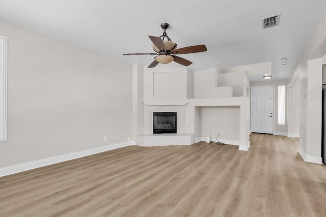 9421 Clift Ct, Elk Grove, CA 95624