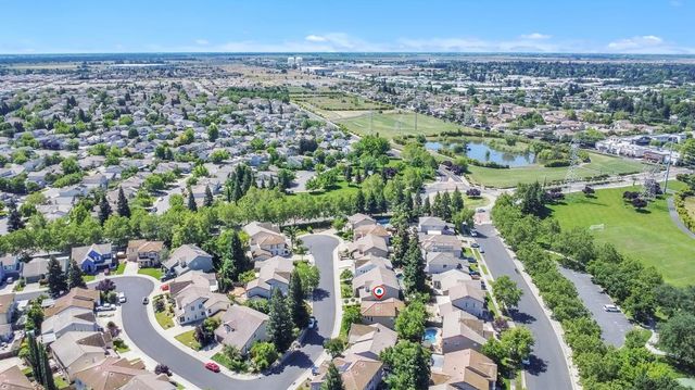 9421 Clift Ct, Elk Grove, CA 95624