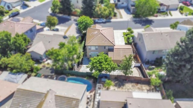 9421 Clift Ct, Elk Grove, CA 95624