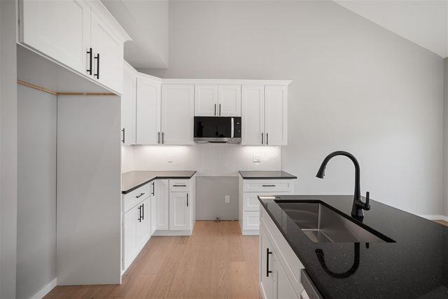 11306 Woodruff Lake Drive, Brighton, MI 48116