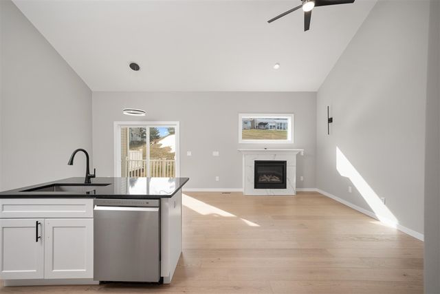 11306 Woodruff Lake Drive, Brighton, MI 48116