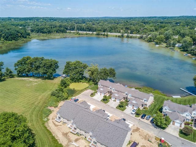 11306 Woodruff Lake Drive, Brighton, MI 48116