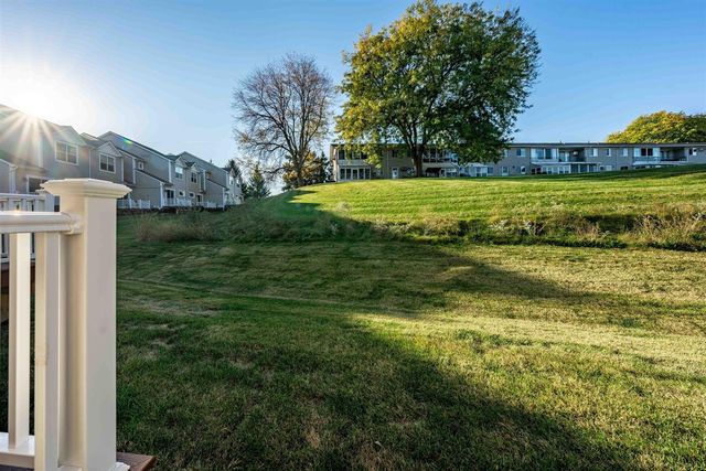 11306 Woodruff Lake Drive, Brighton, MI 48116