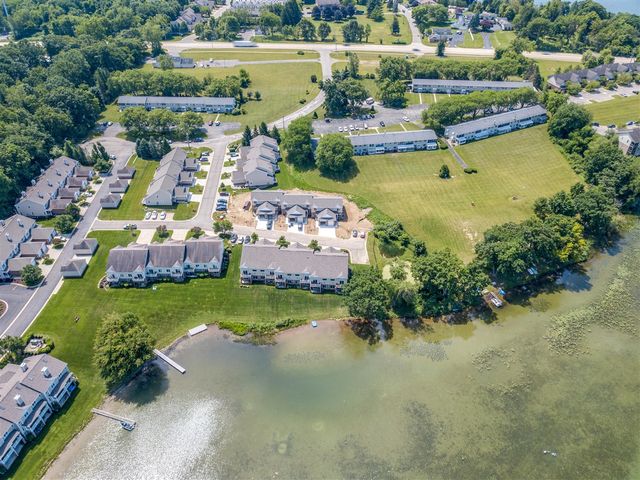 11306 Woodruff Lake Drive, Brighton, MI 48116
