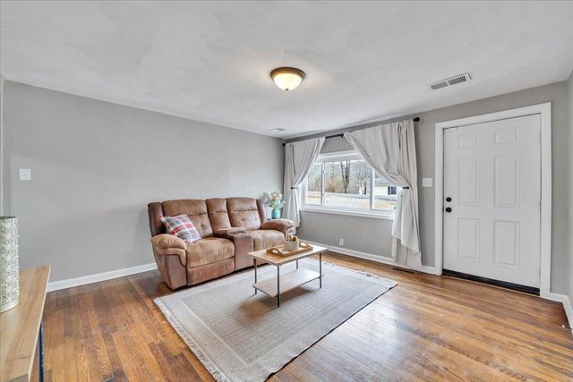 383 Ridge RD, Troutville, VA 24175