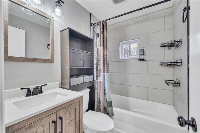 383 Ridge RD, Troutville, VA 24175