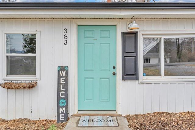 383 Ridge RD, Troutville, VA 24175